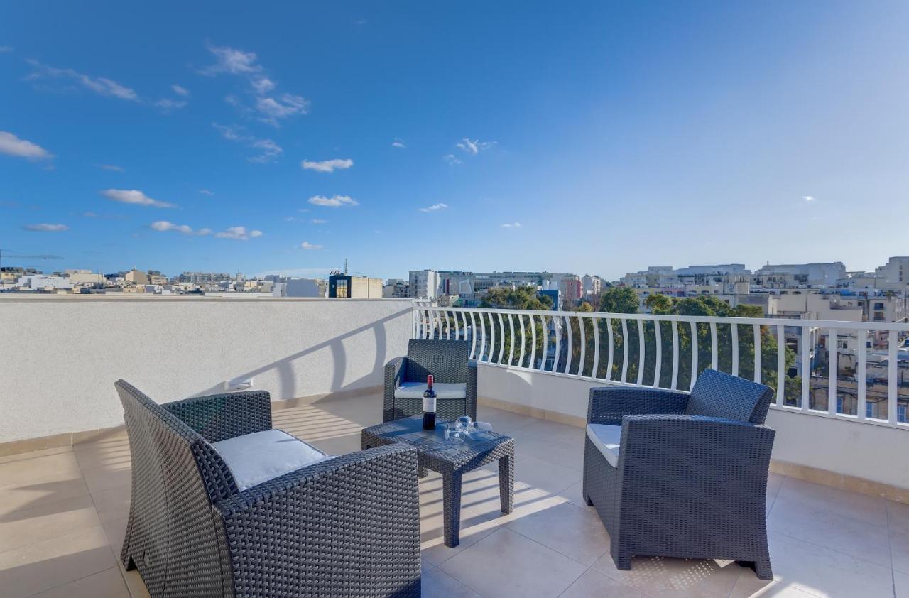 Centric And Modern Penthouse Close To Amenities 음시다 외부 사진