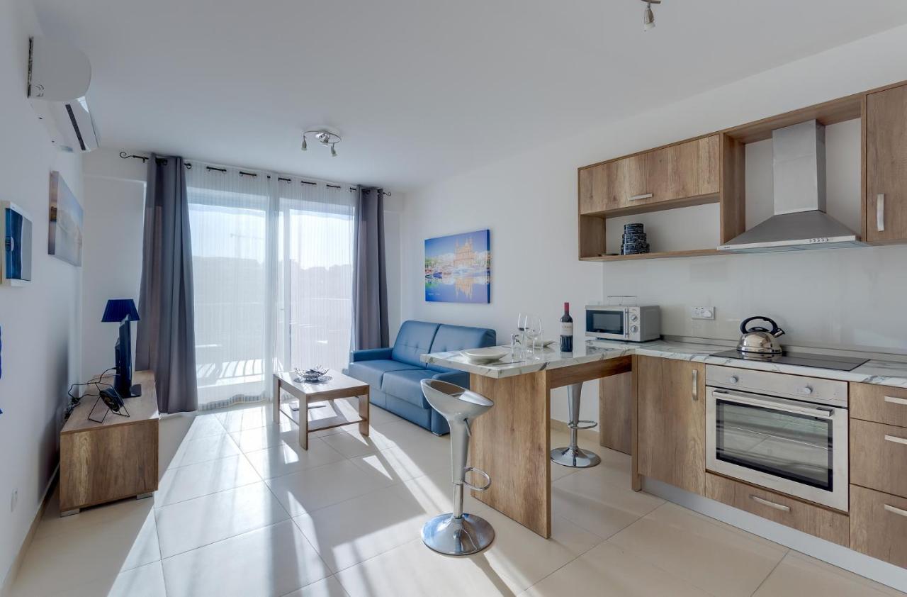 Centric And Modern Penthouse Close To Amenities 음시다 외부 사진