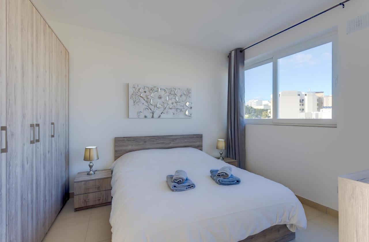 Centric And Modern Penthouse Close To Amenities 음시다 외부 사진